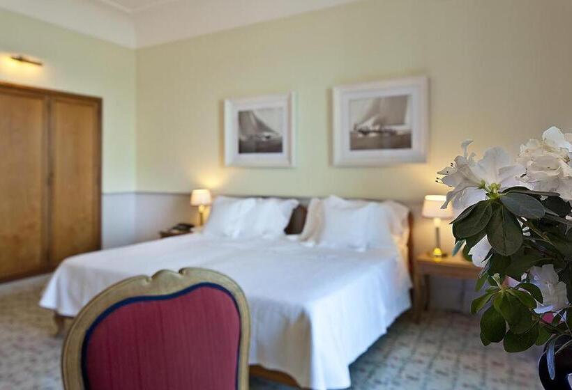 Номер Superior Вид на Море с Балконом, Regina Isabella Resort Spa Restaurant