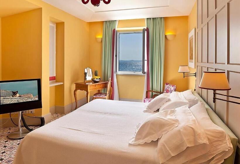 Полулюкс, Regina Isabella Resort Spa Restaurant