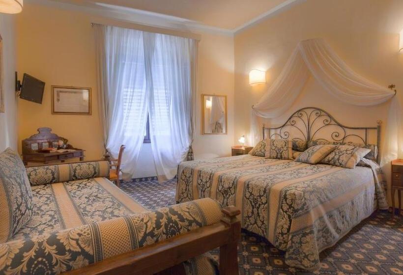 اتاق استاندارد سه نفره, Palazzo Dal Borgo