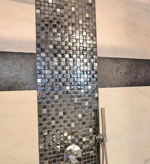 Quarto Triplo Estandar, Tiffany