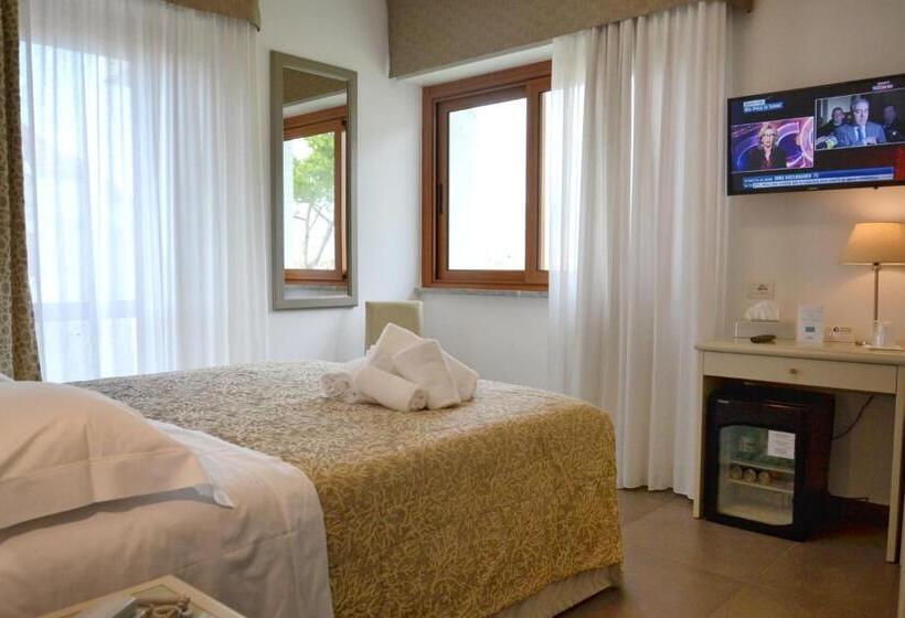 Quarto Estandar com Sacada, Tiffany