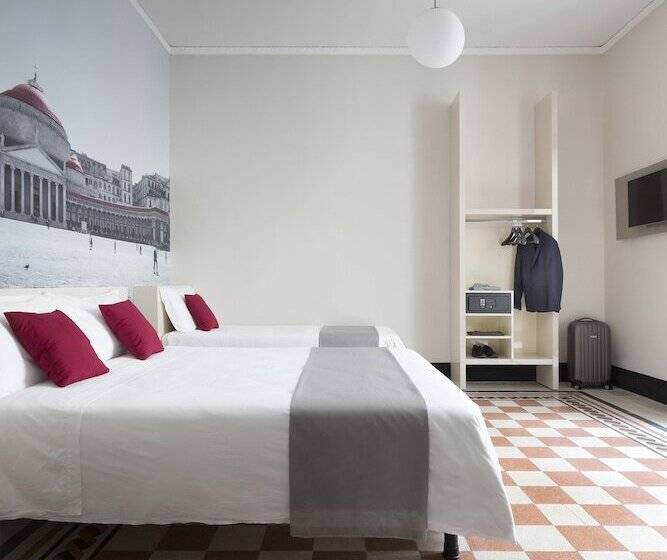 Standard Triple Room with Terrace, B&b Hotel Napoli
