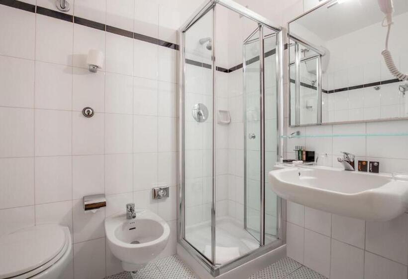 اتاق استاندارد سه نفره, Enea Hotel Pomezia