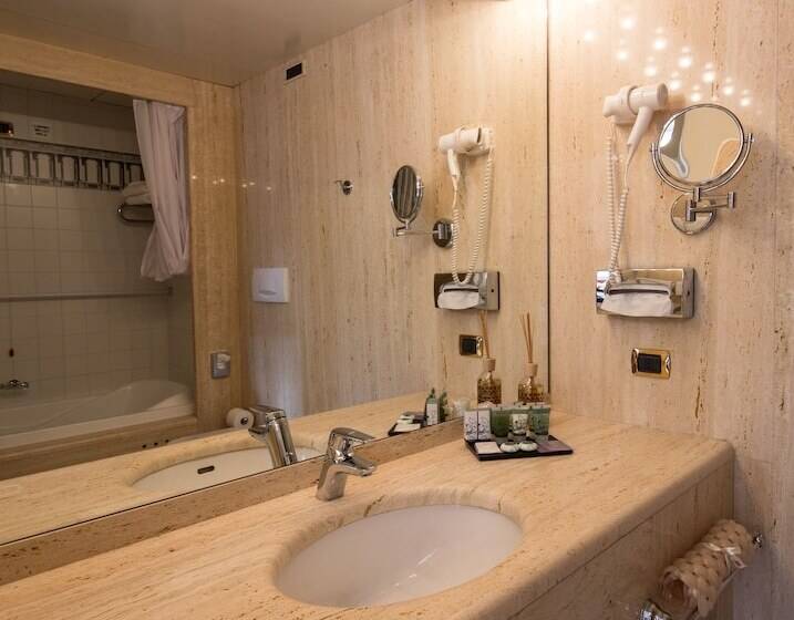 Junior Suite, Grande Albergo Roma