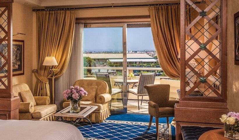 Club Room King Bed, Rome Cavalieri A Waldorf Astoria