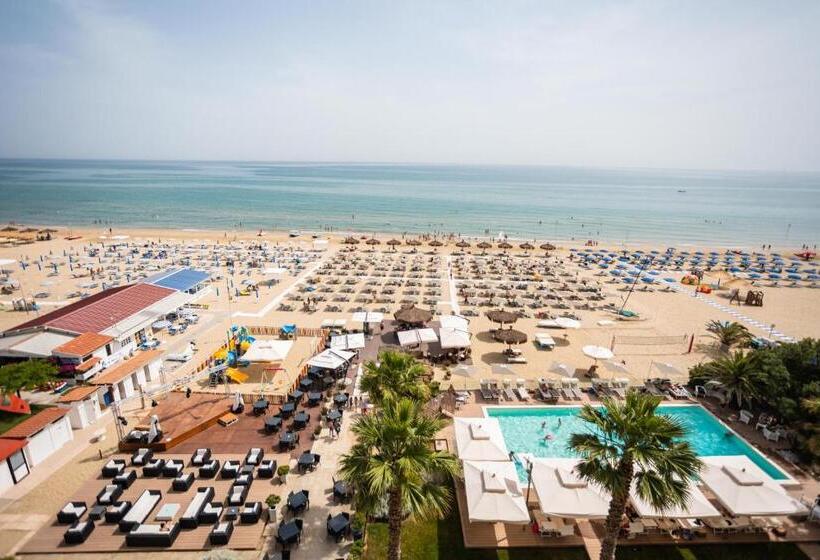 سوییت جونیور با چشم‌انداز دریا, Abruzzo Marina
