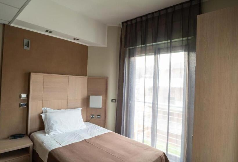 اتاق استاندارد یک نفره, Abruzzo Marina