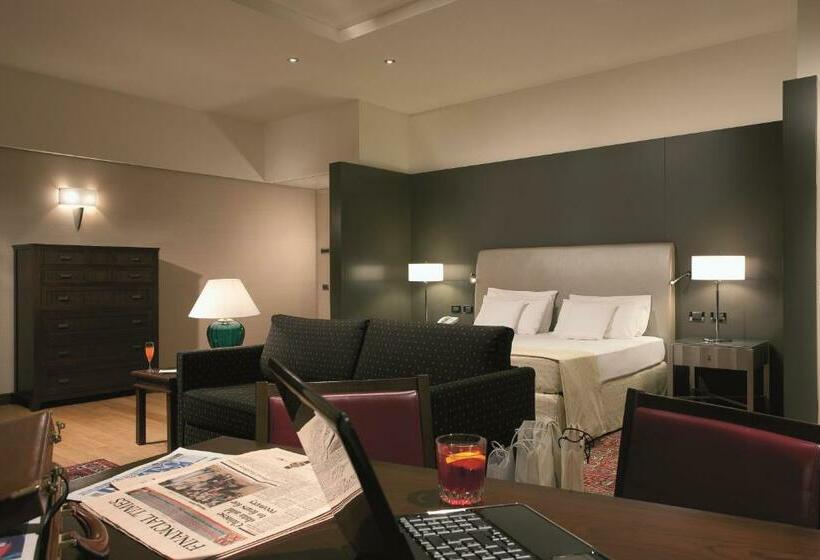 Suite, Accademia