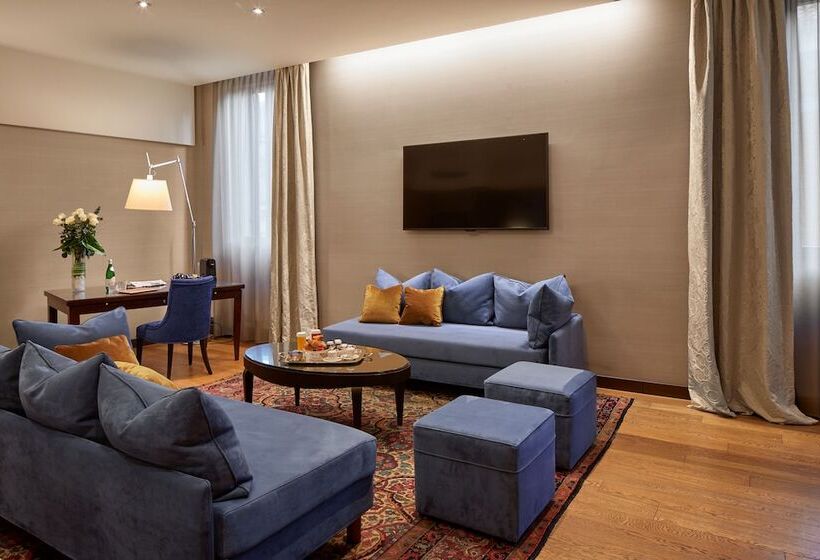 Suite, Accademia
