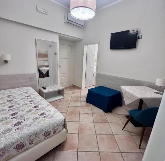 家庭间, Albergo Africa