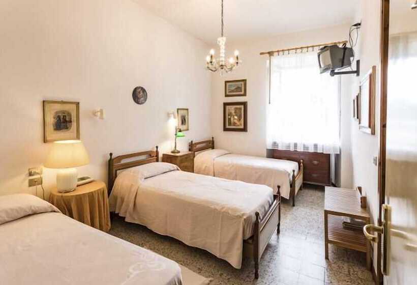 Номер Стандарт Трехместный, Albergo La Felicina   Mugello