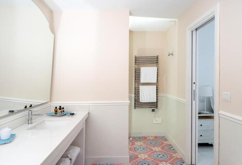 Suite Lit King, Belair