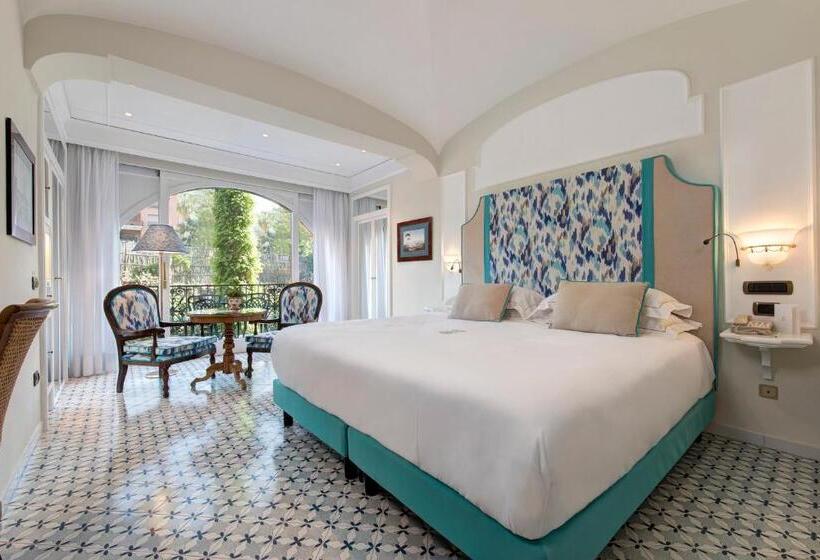 Номер Классический Вид на Город, Grand Hotel Royal