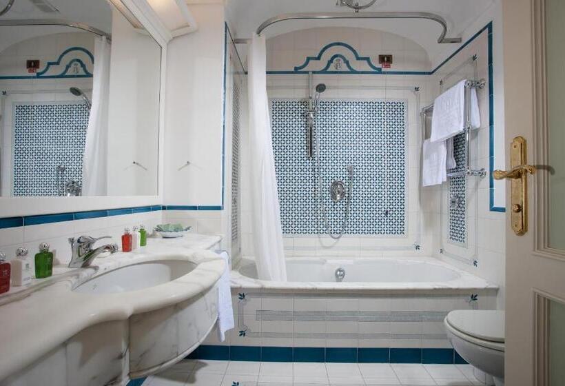 Номер Basic, Grand Hotel Royal