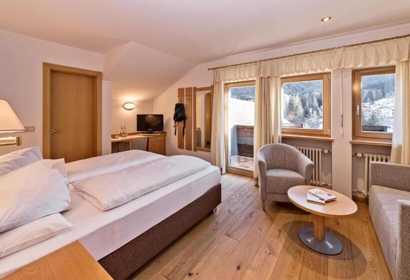 Comfort room with balcony, Post  Olangcard Included