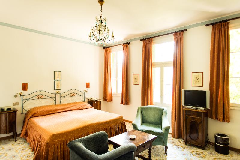 חדר סטנדרט לשלושה, Residenza D'epoca Albergo Quattro Fontane