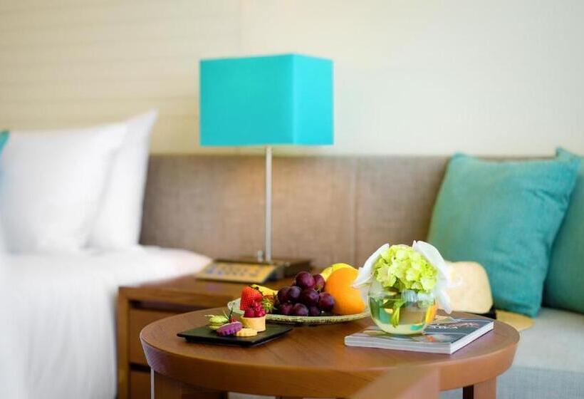 Номер Клуб с Террасой, Ana Intercontinental Manza Beach Resort, An Ihg