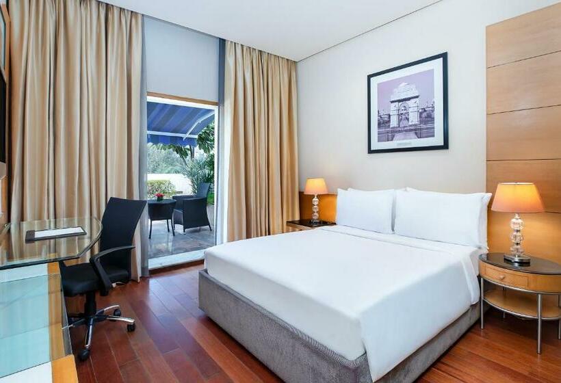 اتاق لوکس با بالکن, Radisson Blu Marina Hotel Connaught Place