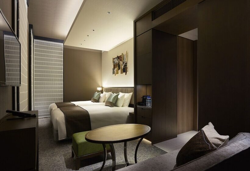 Номер Superior, The Celestine Ginza