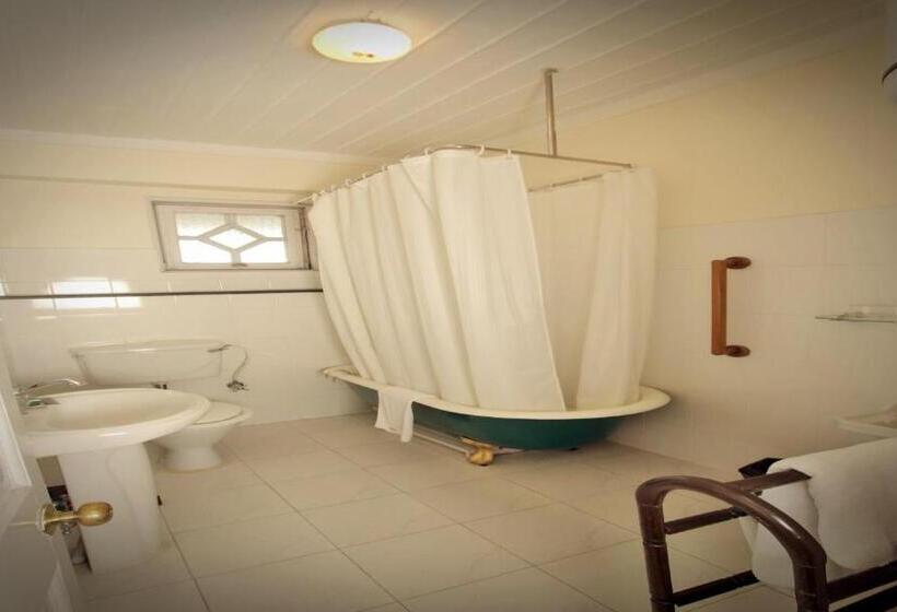 Номер Стандарт, Windamere Hotel   A Colonial Heritage