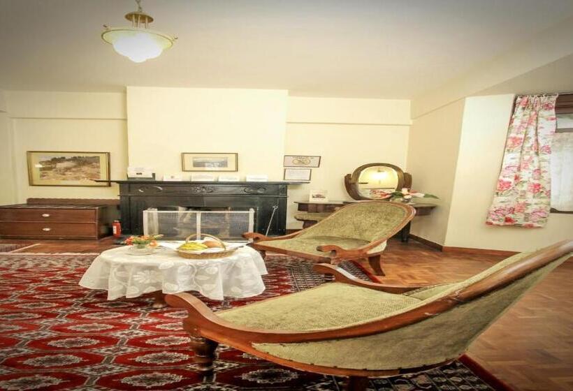 Номер Superior, Windamere Hotel   A Colonial Heritage