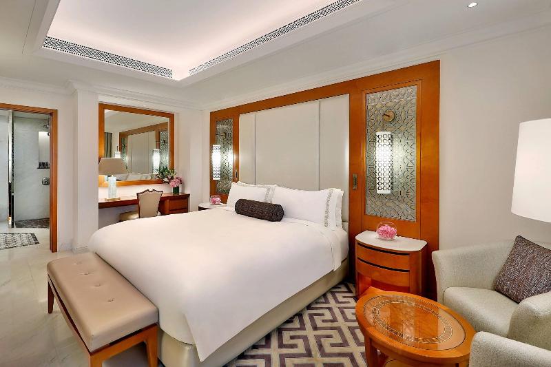 Президентский Люкс, Al Bustan Palace, A Ritzcarlton