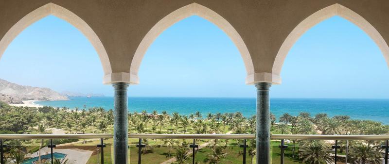 Президентский Люкс, Al Bustan Palace, A Ritzcarlton