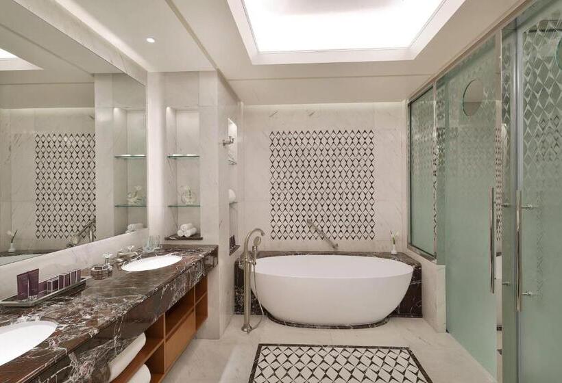 Президентский Люкс, Al Bustan Palace, A Ritzcarlton