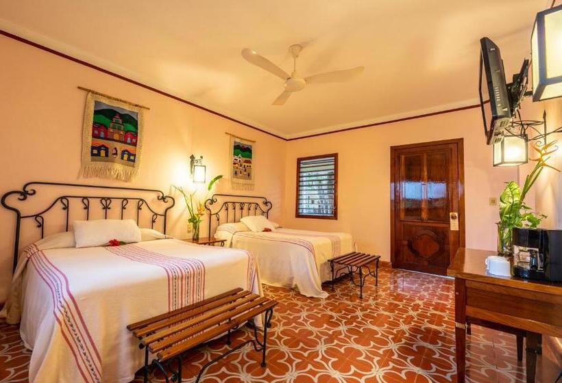スーペリアールーム, Hacienda Uxmal Plantation & Museum