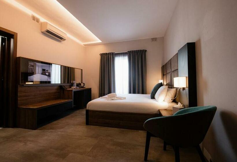 اتاق سوپریور با چشم‌انداز, Pebbles Resort