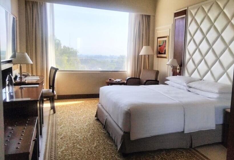 اتاق اجرایی, Islamabad Marriott