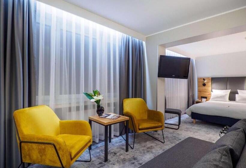 Семейный Номер Классика, Mercure Czestochowa Centrum