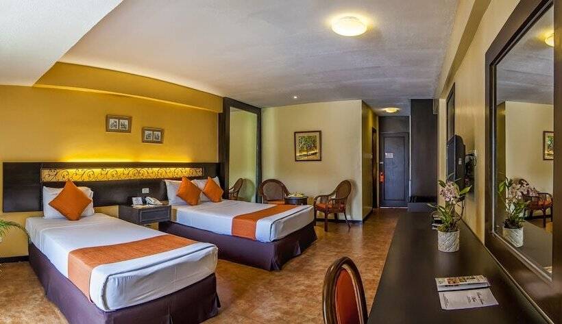プールビューのプレミアムルーム, Montebello Villa