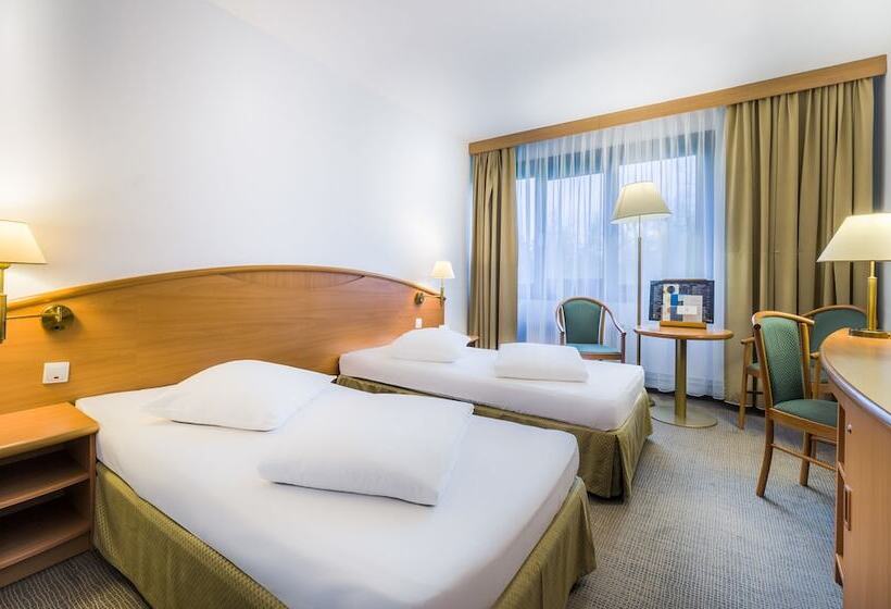Номер Стандарт, Novotel Poznań Malta