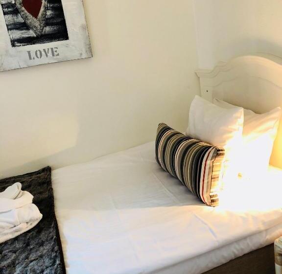 Camera Economy, Continental Relax & Spa
