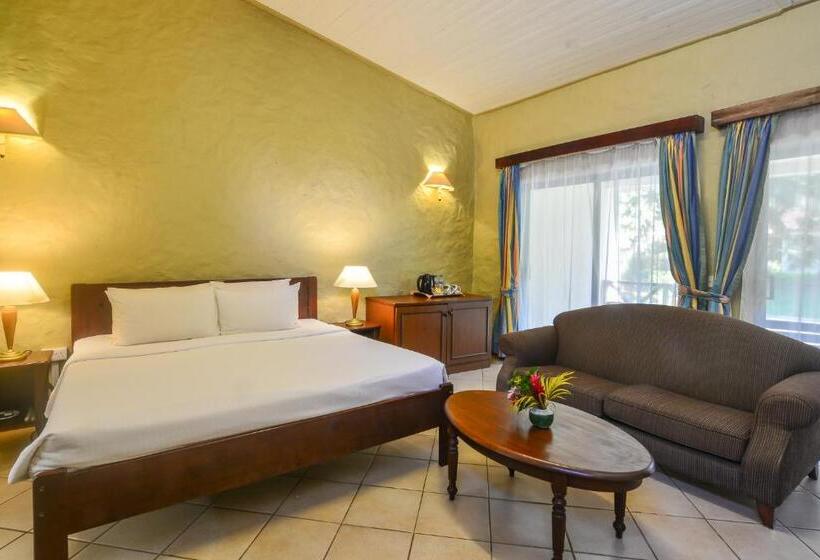 اتاق لوکس خانوادگی, Berjaya Praslin Resort