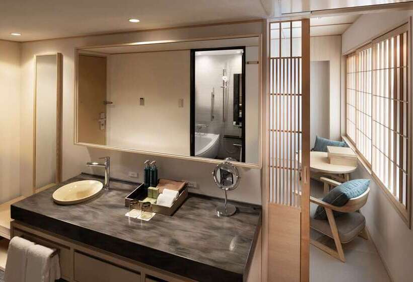 풀장 전망 디럭스 룸, Doubletree By Hilton Phuket Banthai Resort