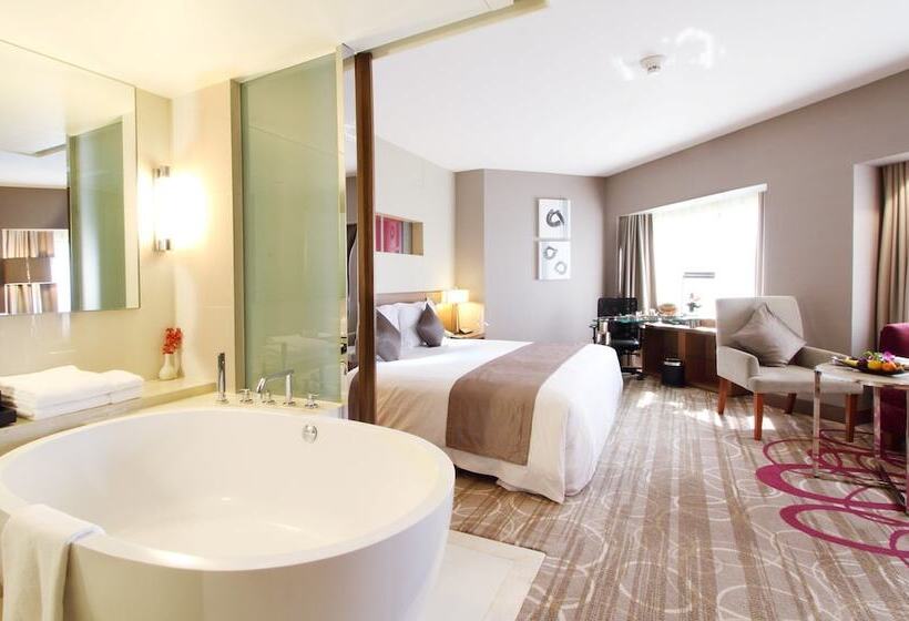 سوییت لوکس, Centara Grand At Central Plaza Ladprao Bangkok