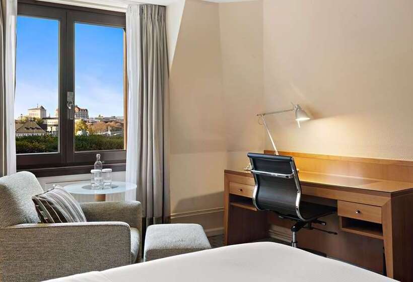 Camera Executive, Hilton Moscow Leningradskaya