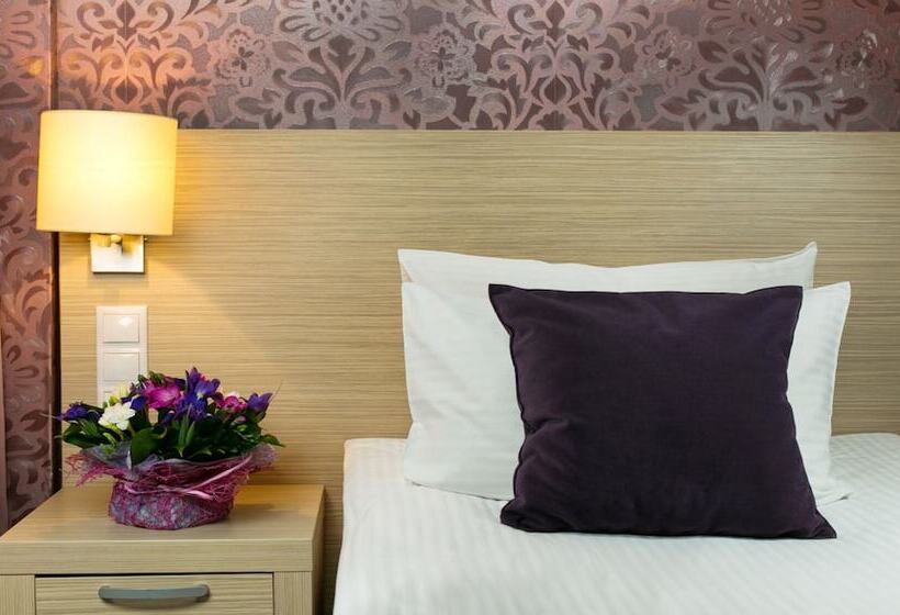 اتاق استاندارد, Grand Hotel Zhemchuzhina