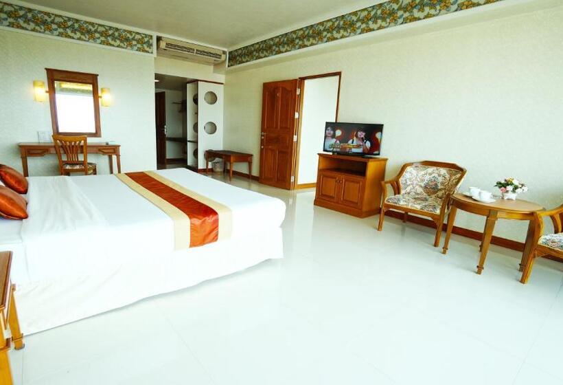 Люкс 2 Спальни, Pattaya Park Beach Resort