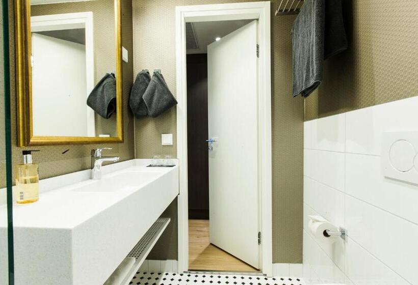 패밀리 룸, Quality Hotel Sveitsi