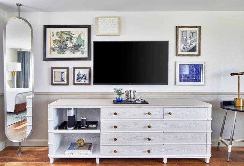 带2个双人床的标准工作室, Annapolis Waterfront Hotel, Autograph Collection