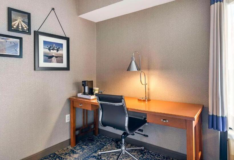 Стандартный Номер Кровать Кинг, Bangor Aviator Hotel Bw Premier Collection