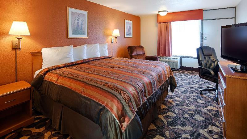 キングサイズベッドのスタンダードルーム, Best Western Tulsa Airport