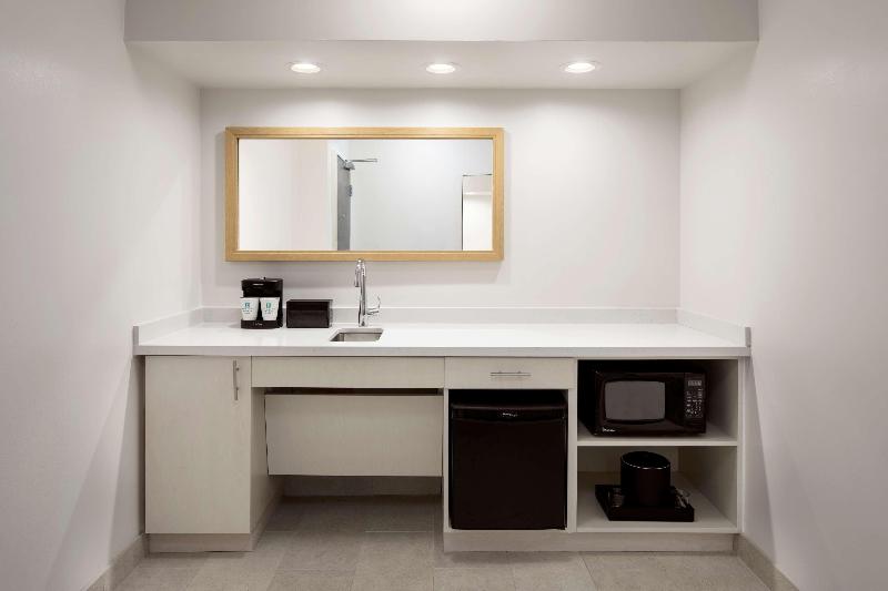 장애인을 위한 스위트, Embassy Suites By Hilton Tampa Airport Westshore
