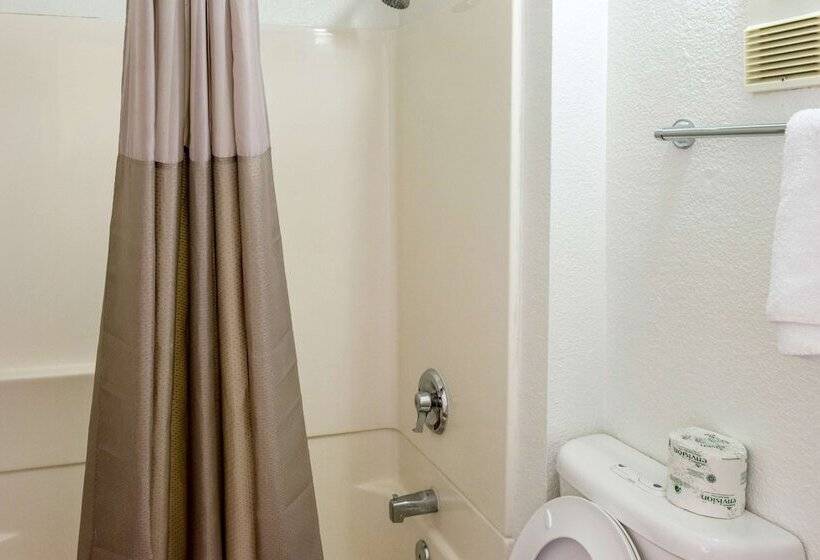 Номер Deluxe, Motel 6bakersfield, Ca  Convention Center