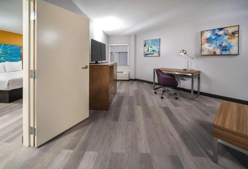 Люкс, Best Western Plus Raleigh Crabtree Valley