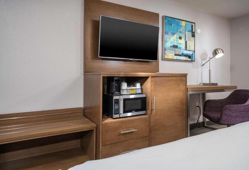 Номер Стандарт Кровать Кинг Адаптированный для Инвалидов, Best Western Plus Raleigh Crabtree Valley