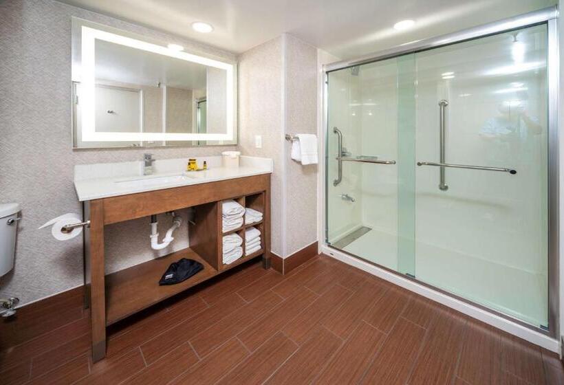 Люкс Кровать Кинг, Best Western Plus Raleigh Crabtree Valley